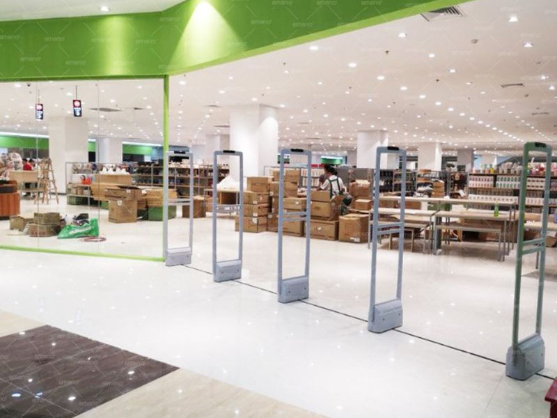 Domácí nákupní centrum nainstalovalo zařízení cubic beauty AM6008 proti krádeži